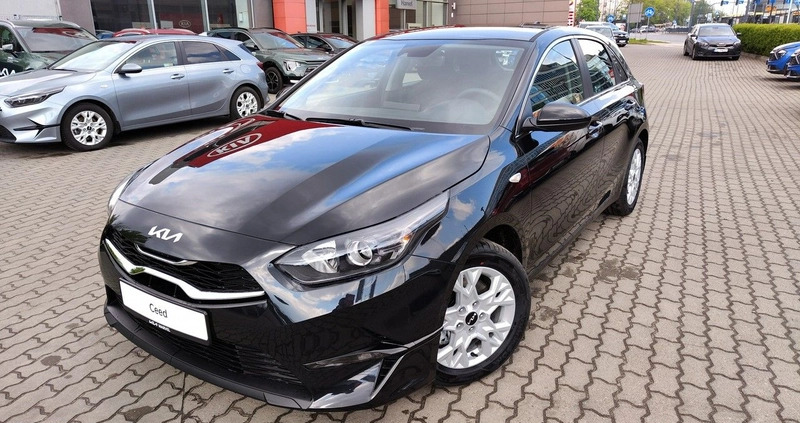 Kia Ceed cena 103500 przebieg: 10, rok produkcji 2024 z Bełchatów małe 436